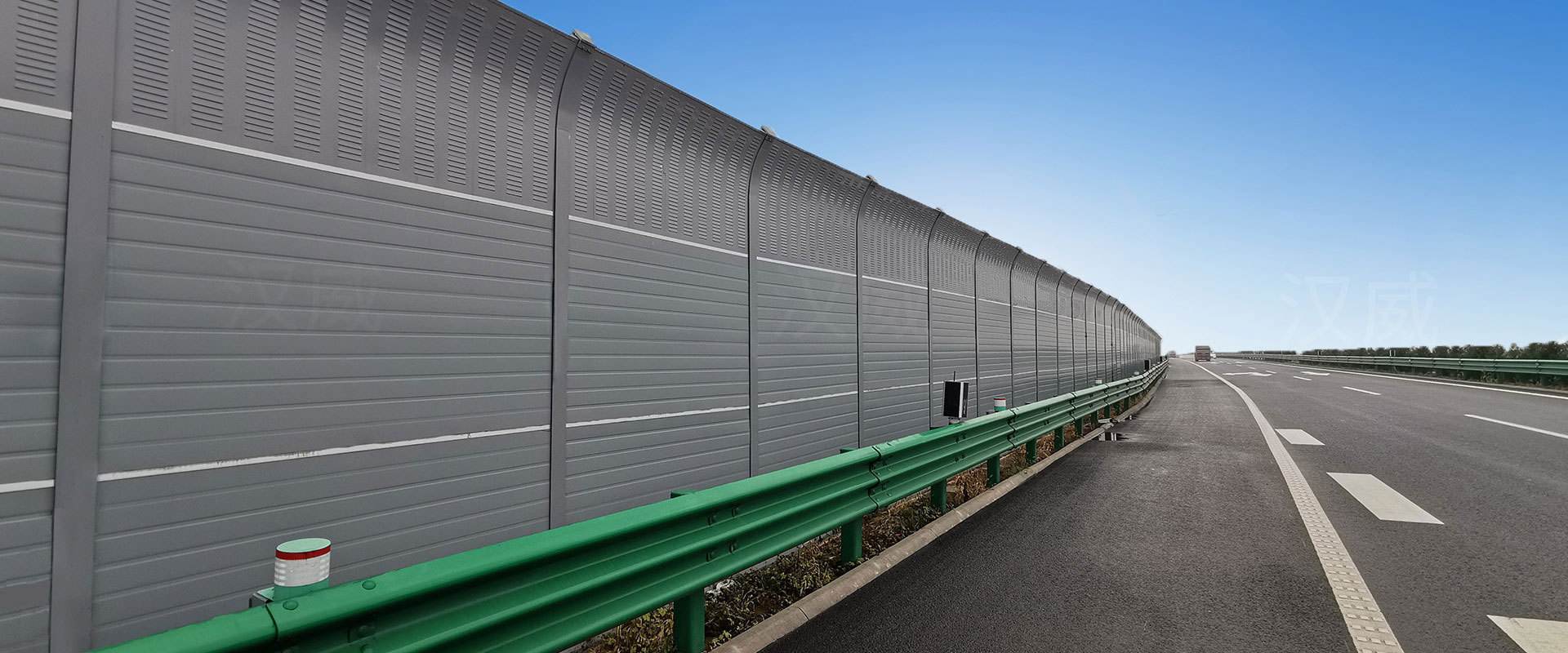 <a href=http://sv6f.cn/news_article?news_id=138>高速公路安裝聲屏障</a>