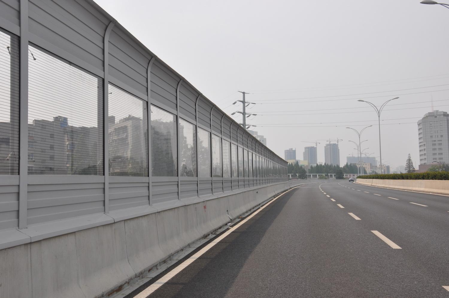 <a href=http://sv6f.cn/news_article?news_id=142>公路聲屏障</a>